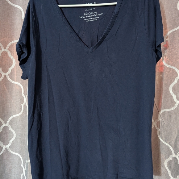 Old Navy Women's Short Sleeve V-Neck Tee - Deep Purple - Picture 4 of 6